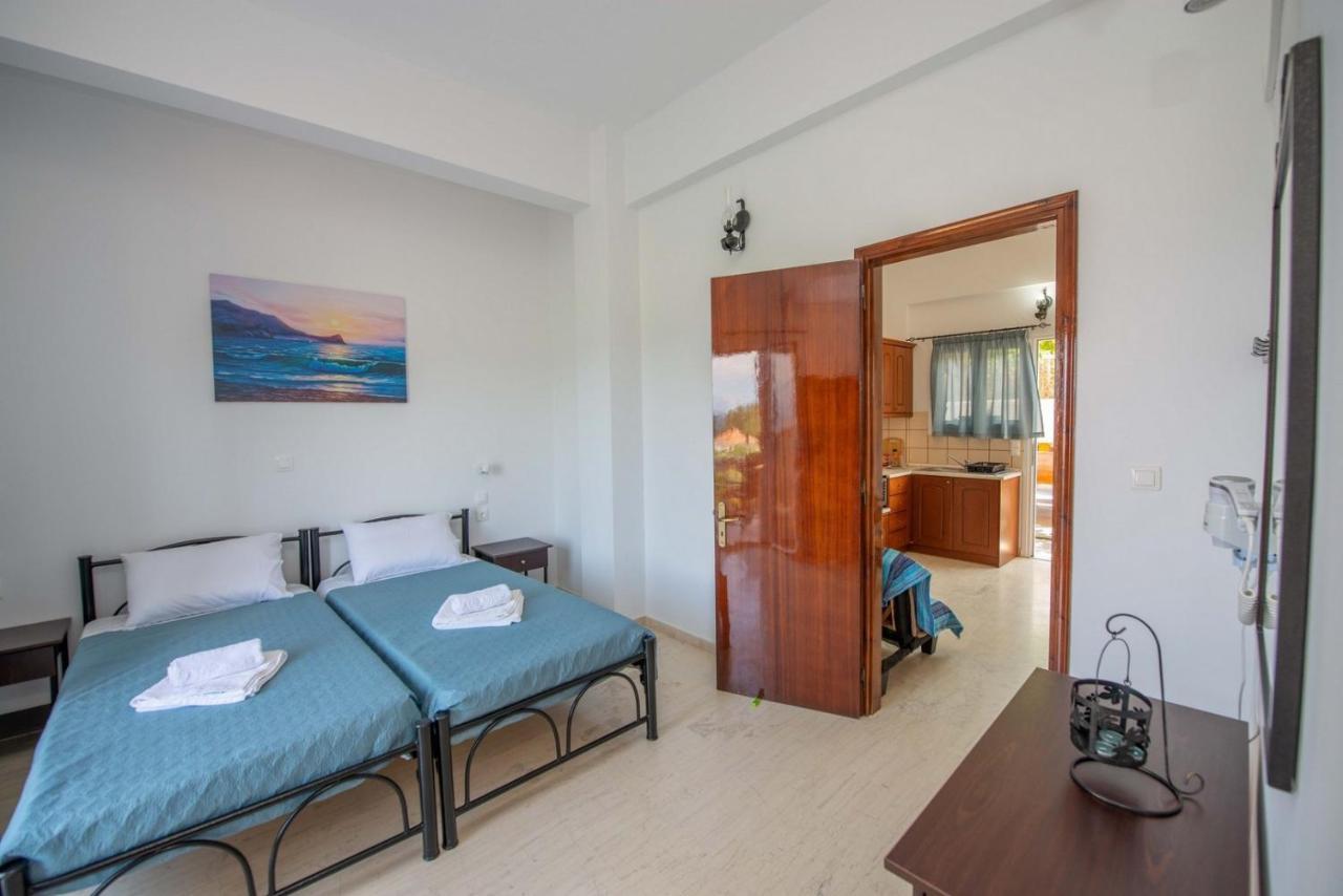 Lena'S Apartments Astrakeri Luaran gambar